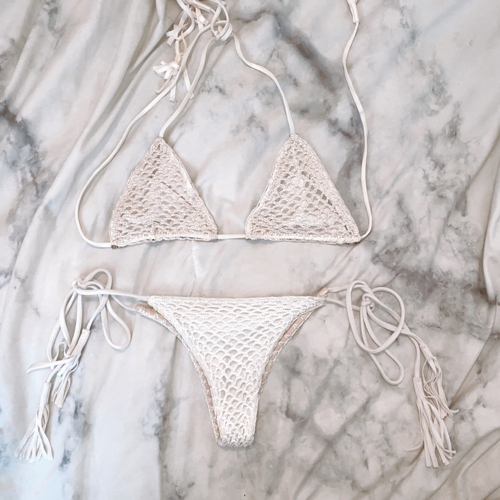 acacia white polihale set 🦋$170